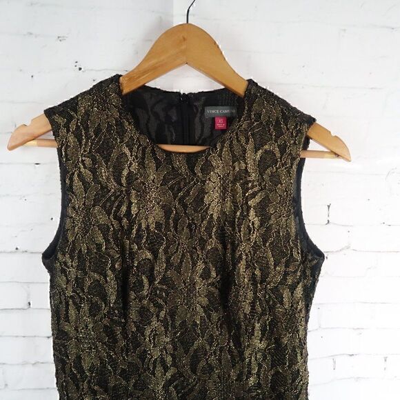 VINCE CAMUTO BLACK WITH GOLD LACE OVERLAY SLEEVELESS PEPULM TOP SIZE XS - Picture 4 of 11